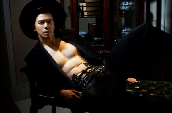 PHOTO-SETS-–-MOMENT-EXTRA-AND-TUXEDO