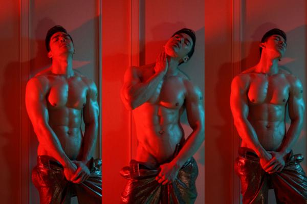 PHOTO-SETS-–-MOMENT-EXTRA-AND-TUXEDO