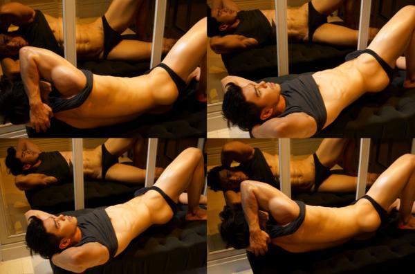 PHOTO-SETS-–-MOMENT-EXTRA-AND-TUXEDO