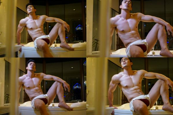 PHOTO-SETS-–-MOMENT-EXTRA-AND-TUXEDO