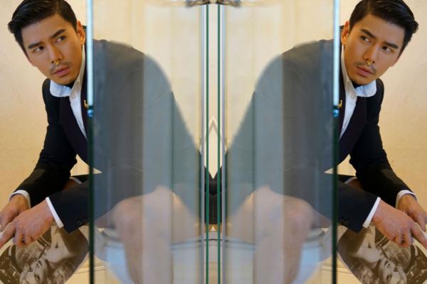 PHOTO-SETS-–-MOMENT-EXTRA-AND-TUXEDO