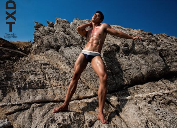 PHOTO-SETS-–-MOMENT-EXTRA-AND-TUXEDO