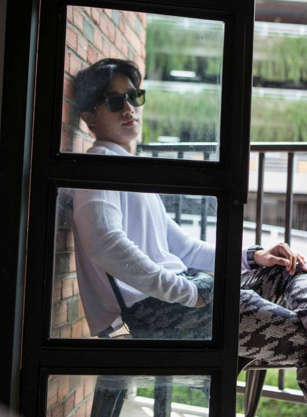 REPICK-01---Earth-Woraphong