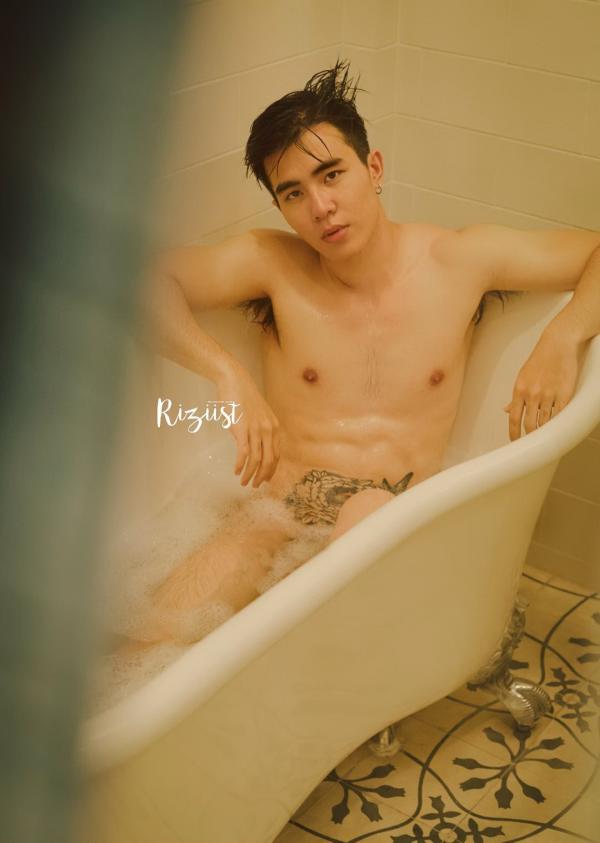 RiZiist-MaGazine-09--KnoW