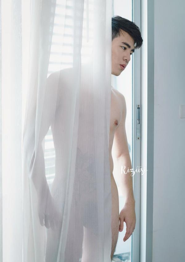 RiZiist-MaGazine-09--KnoW