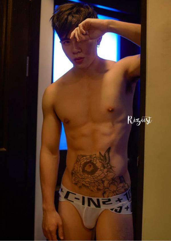 RiZiist-MaGazine-09--KnoW