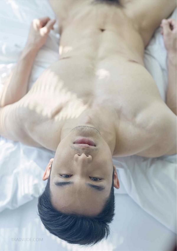 Riziist-Magazine-06--Bat