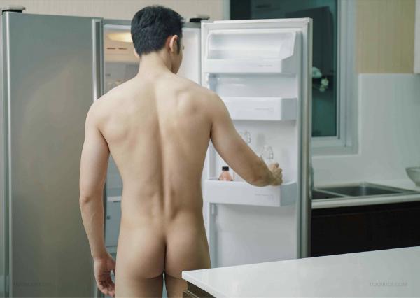 Riziist-Magazine-06--Bat