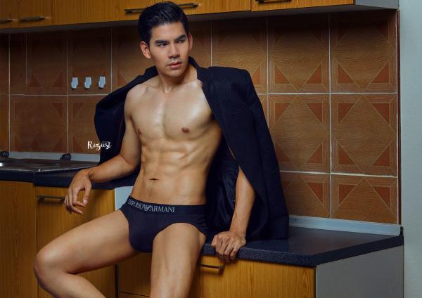 Riziist-Magazine-09--Bill