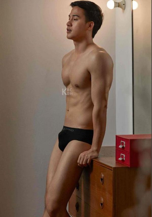 Riziist-Magazine-Issue-03-–-PALM-amp-TOR