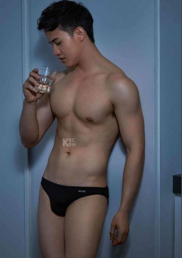 Riziist-Magazine-Issue-03-–-PALM-amp-TOR