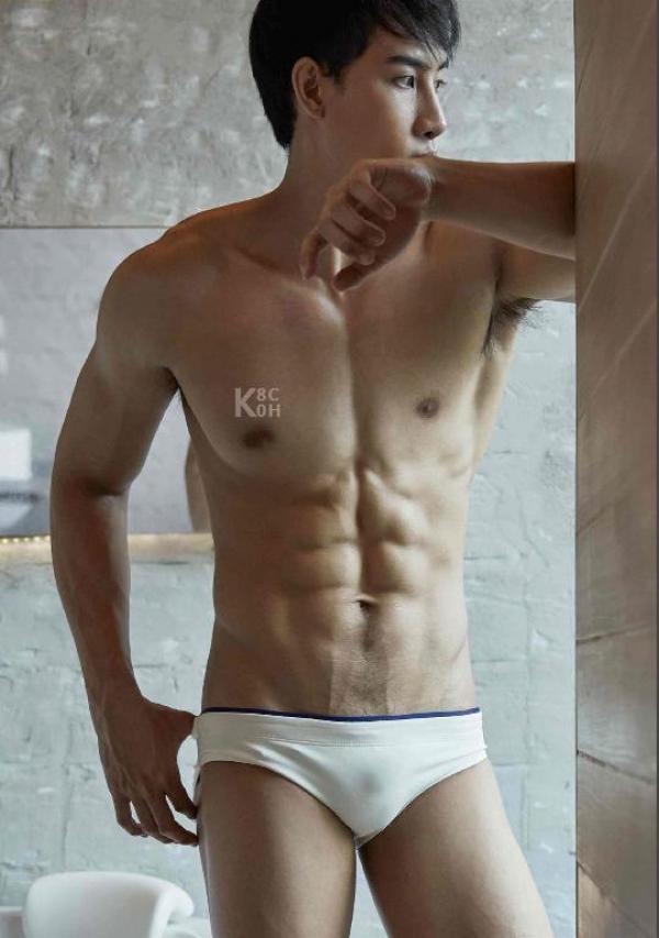 Riziist-Magazine-Issue-03-–-PALM-amp-TOR