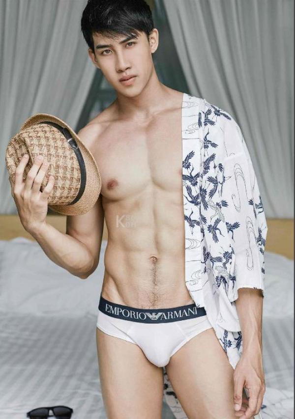 Riziist-Magazine-Issue-03-–-PALM-amp-TOR