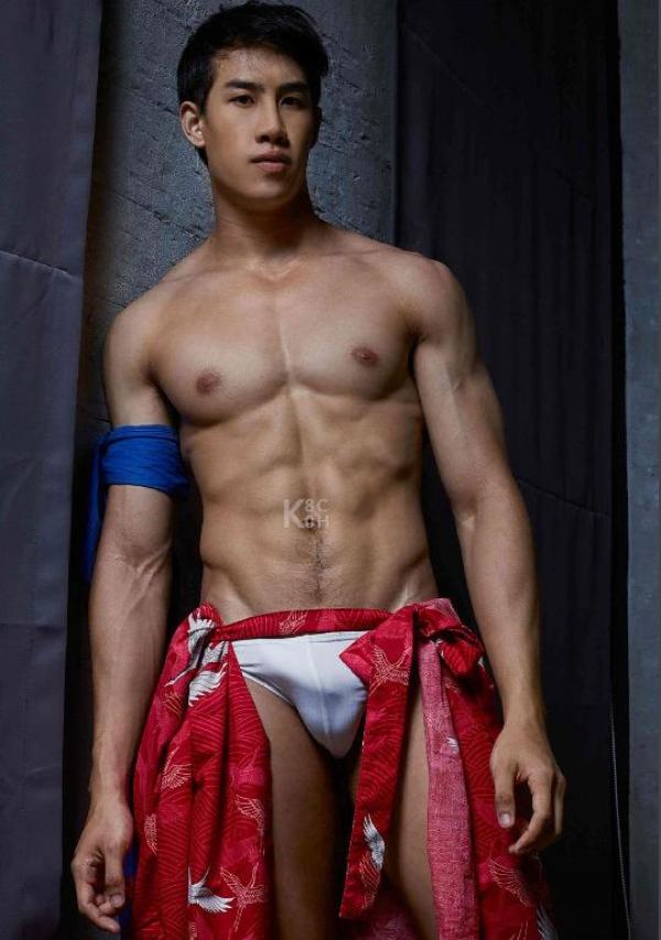 Riziist-Magazine-Issue-03-–-PALM-amp-TOR