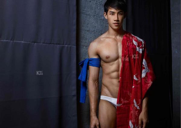 Riziist-Magazine-Issue-03-–-PALM-amp-TOR