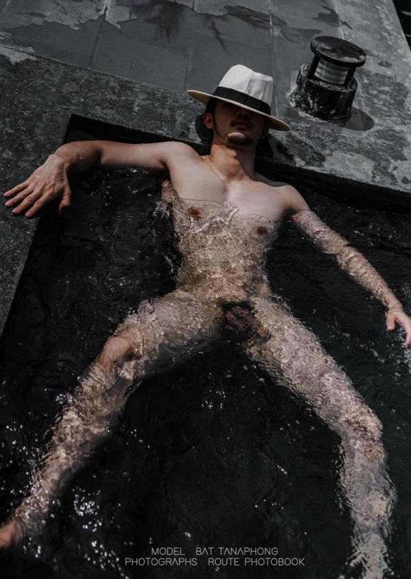 Route-Photobook-No.04-version-nude-Ebook