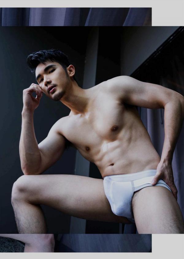 Route-Photobook-No.04-version-nude-Ebook