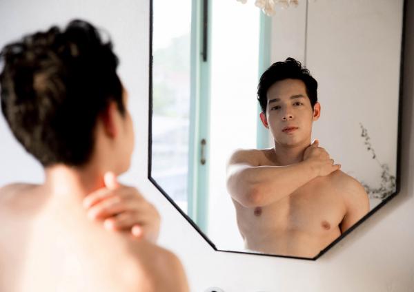 SELF-02--Soumphon-Senesilom-127-Pics--BtS