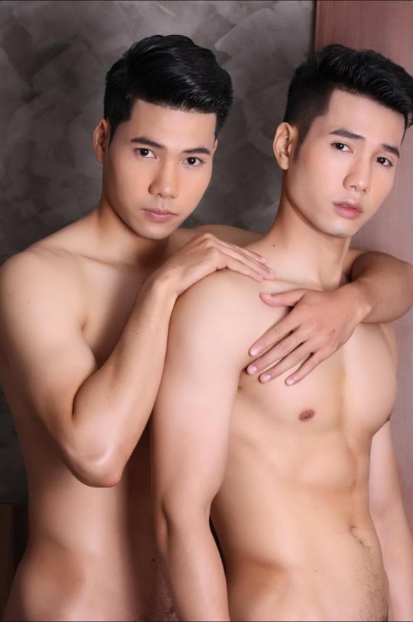 START-01-–-Twin-Benz-amp-Boy