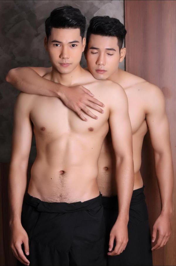 START-01-–-Twin-Benz-amp-Boy