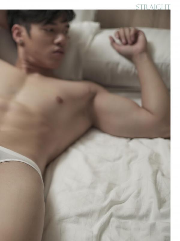 STRAIGHT-04--MOS--EbookVideo-