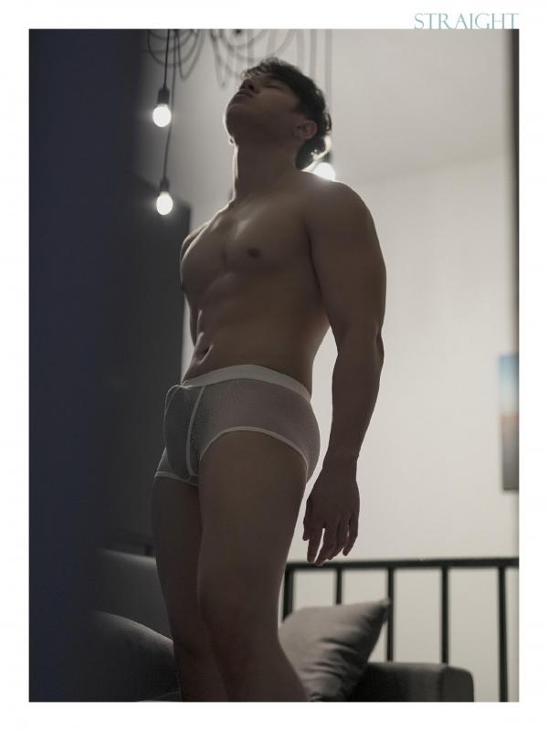 STRAIGHT-04--MOS--EbookVideo-