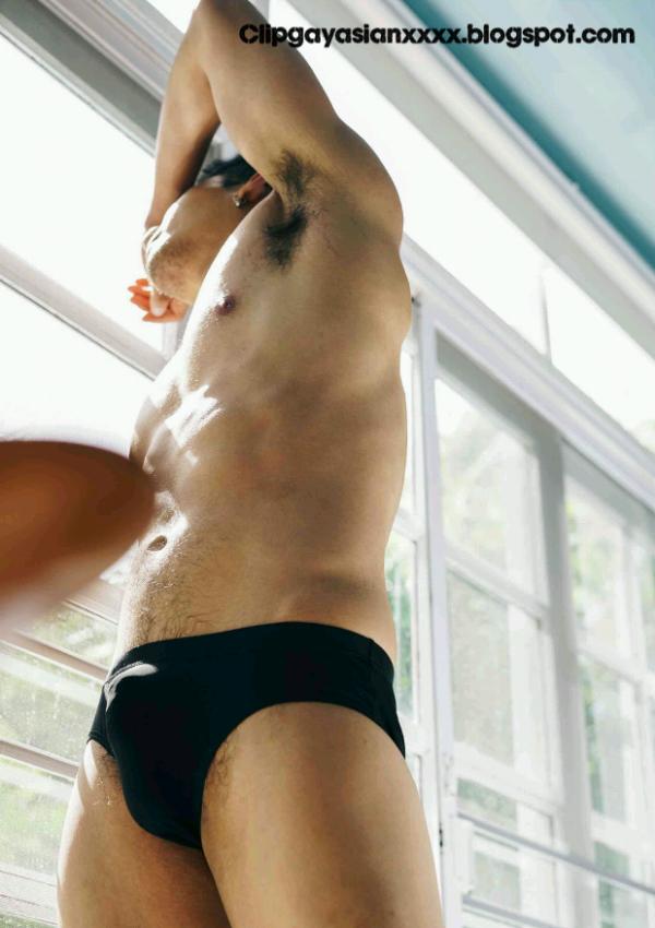 STRAIGHT-NO.05--FORD