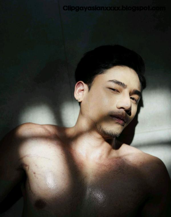 STRAIGHT-NO.05--FORD