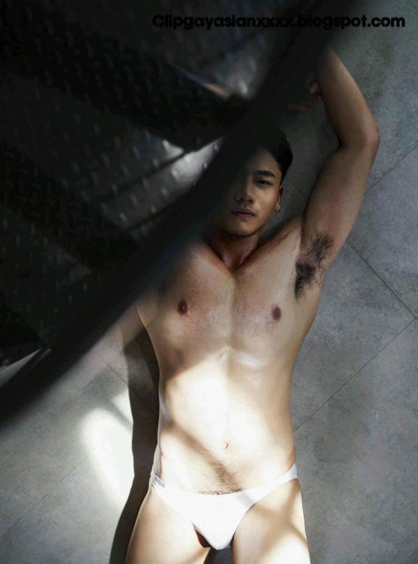 STRAIGHT-NO.05--FORD