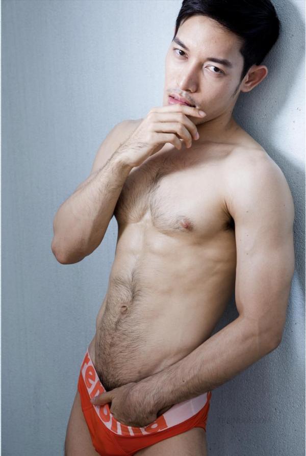 TXD-Magazine-Vol.5--Arthur-Awakening