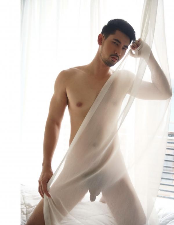 Touch-My-Body-01--Rome-Panupong