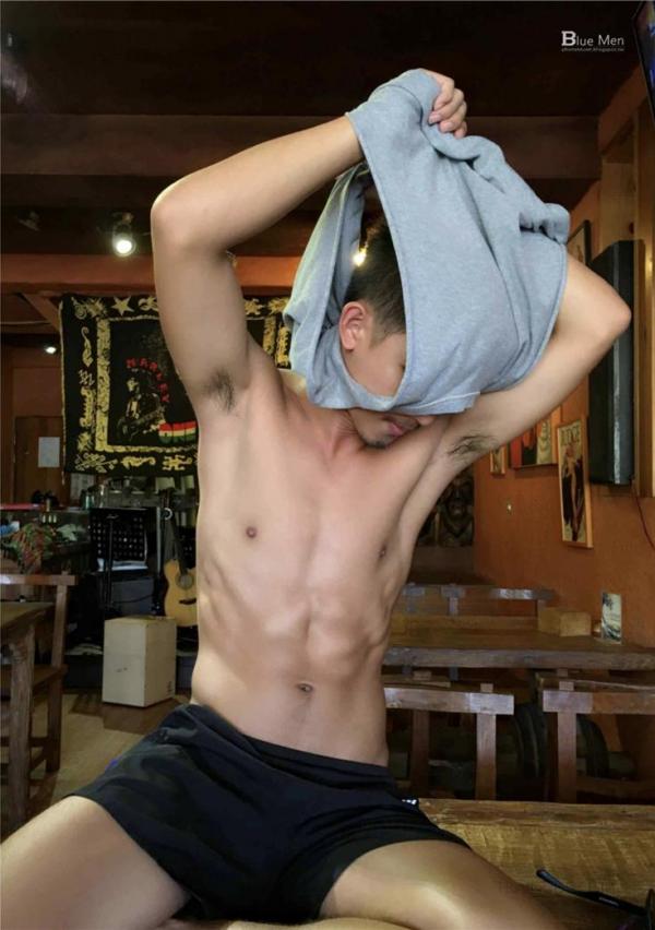 Whose-Man-No.32-EbookVideo