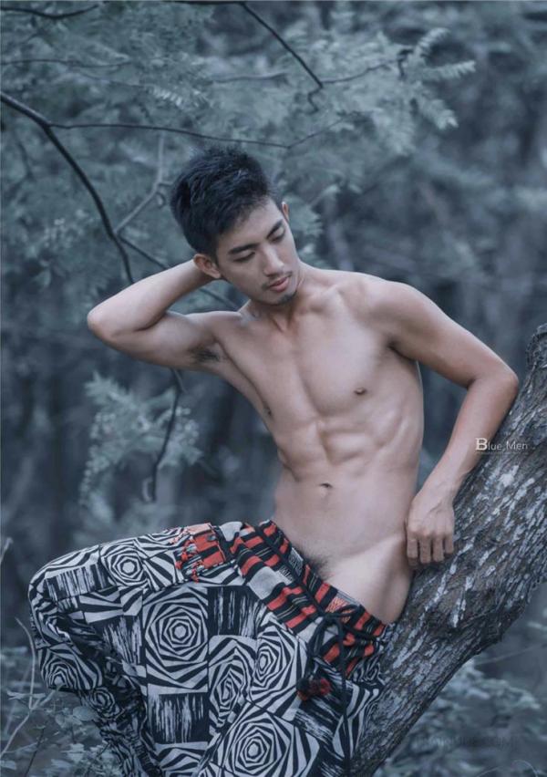 Whose-Man-No.32-EbookVideo