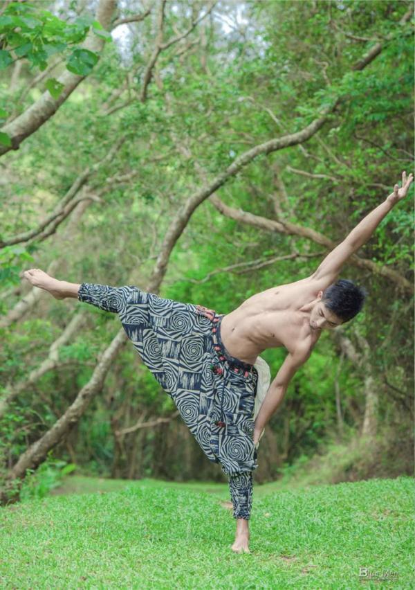 Whose-Man-No.32-EbookVideo