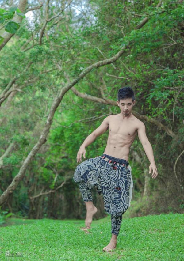 Whose-Man-No.32-EbookVideo