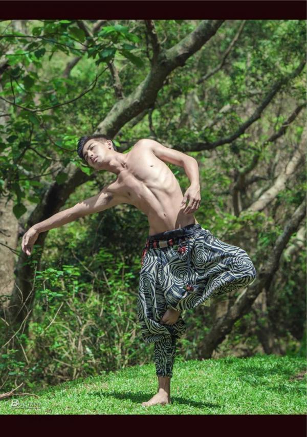 Whose-Man-No.32-EbookVideo