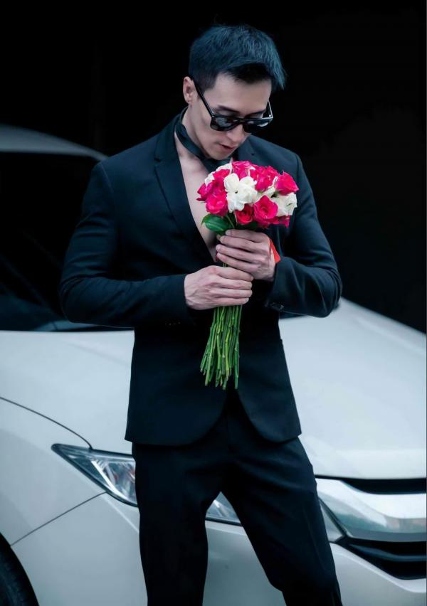 XROMANCE-2--Love-Actually