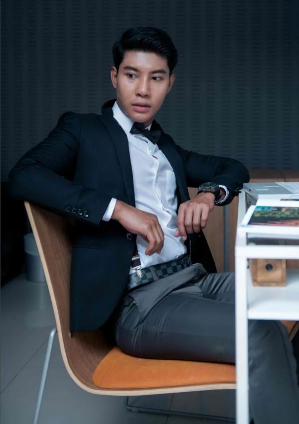 XROMANCE-2--Love-Actually