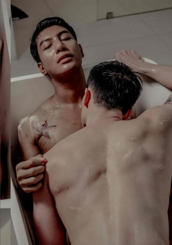 XROMANCE-2--Love-Actually