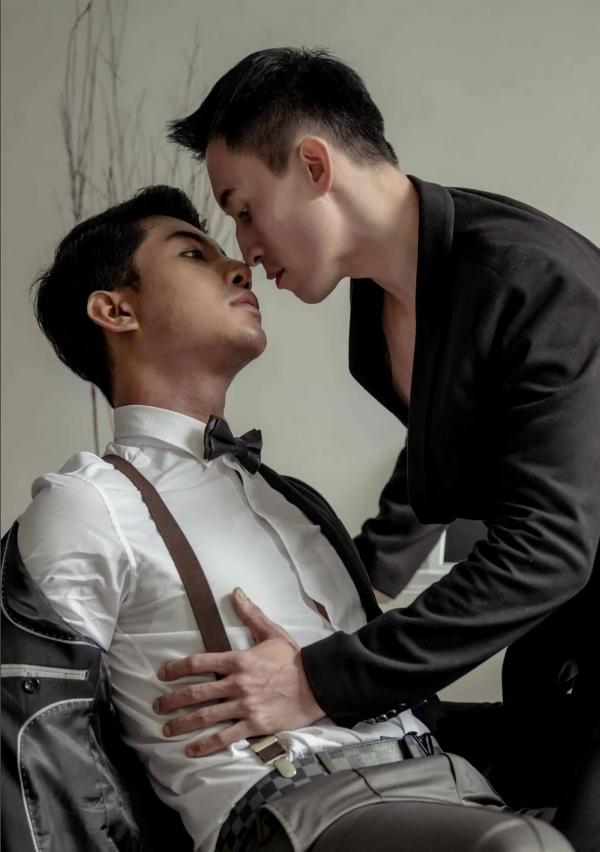 XROMANCE-2--Love-Actually