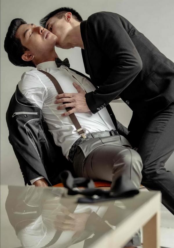 XROMANCE-2--Love-Actually