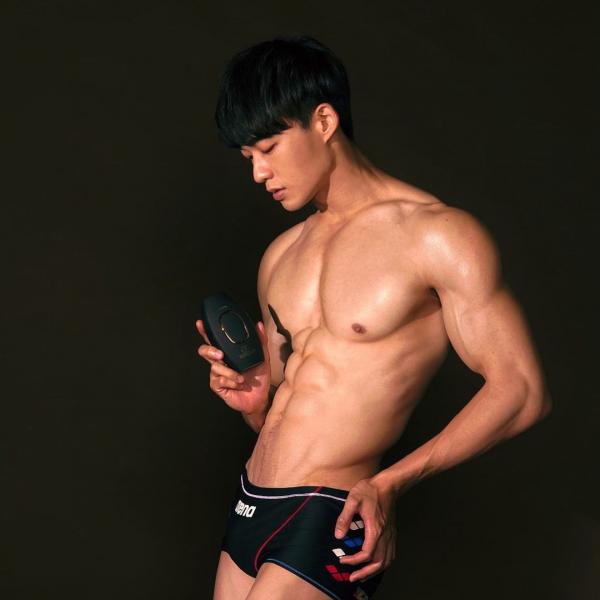 Yilianboy-collection-–-Six-pack-body