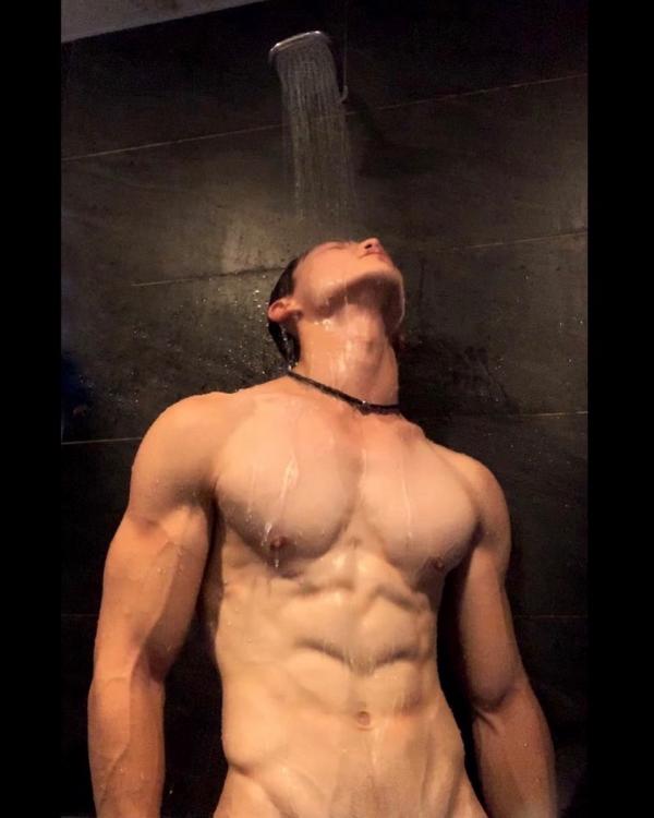 Yilianboy-collection-–-Six-pack-body