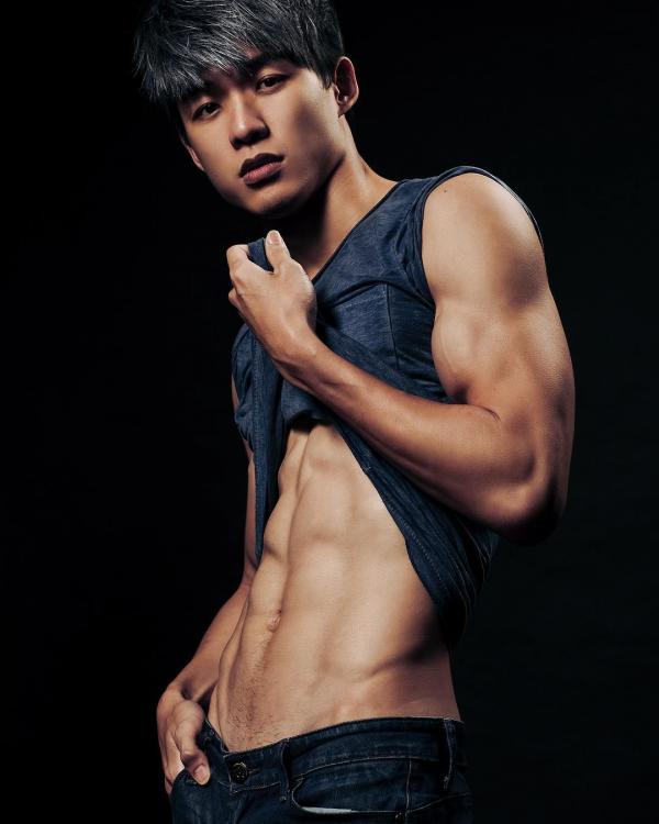 Yilianboy-collection-–-Six-pack-body
