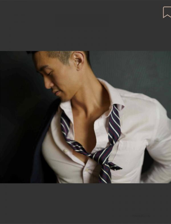 Youto-Chou-Photo-Book-Vol.01--Vol.02-芋頭個人寫真兩本組合西裝男的週五FUN-NIGHT--ART-BUFF健體文青