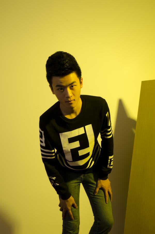 色模第二期耿彬