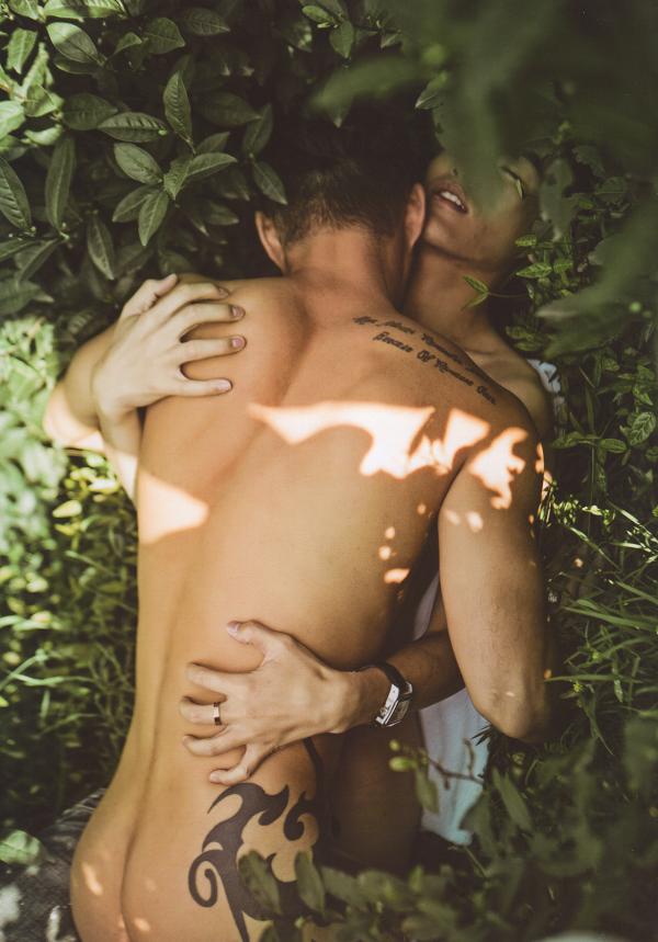 謝梓秋男性ヌード写真集「LOVE-Entanglement」-茶顏