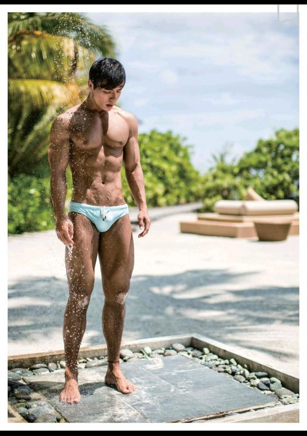 謝梓秋男性ヌード写真集「Naked-Osean」裸海之旅