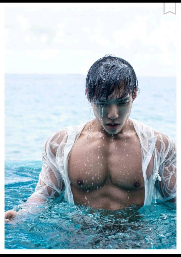 謝梓秋男性ヌード写真集「Naked-Osean」裸海之旅